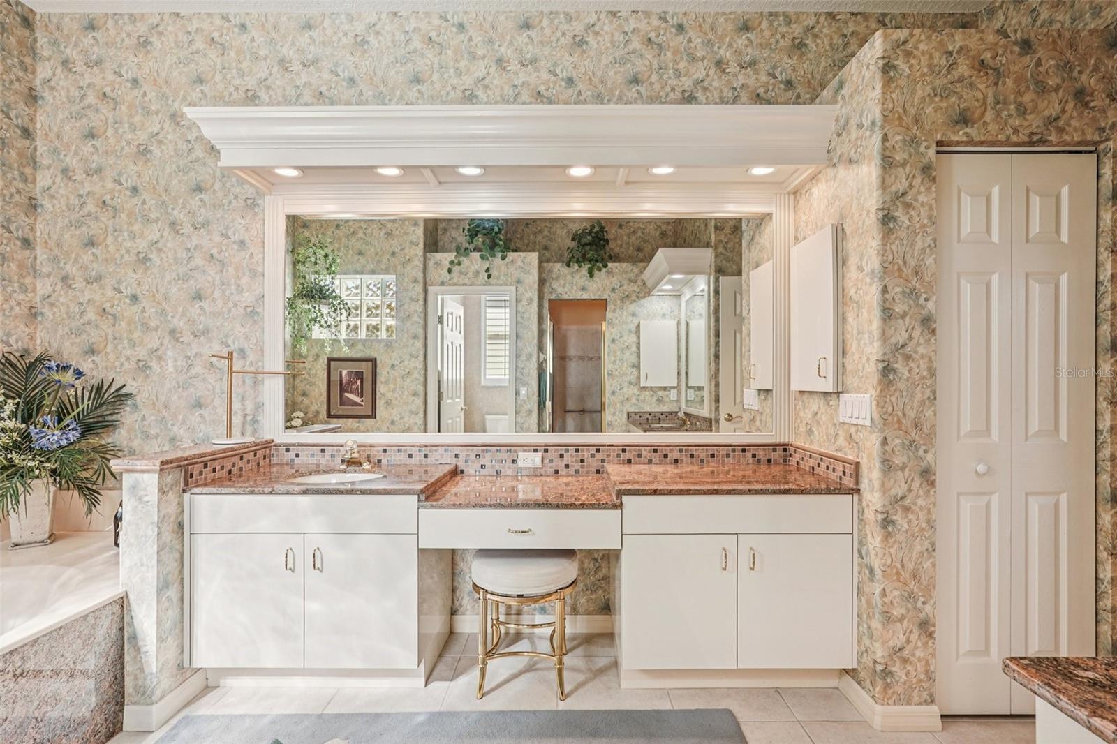 VENICE GOLF & COUNTRY CLUB - Residential