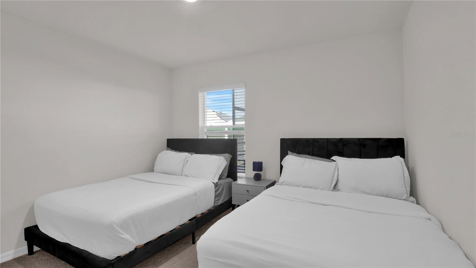 CREEK PRESERVE - Residential Lease