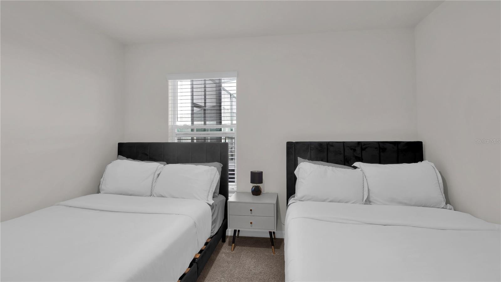 CREEK PRESERVE - Residential Lease