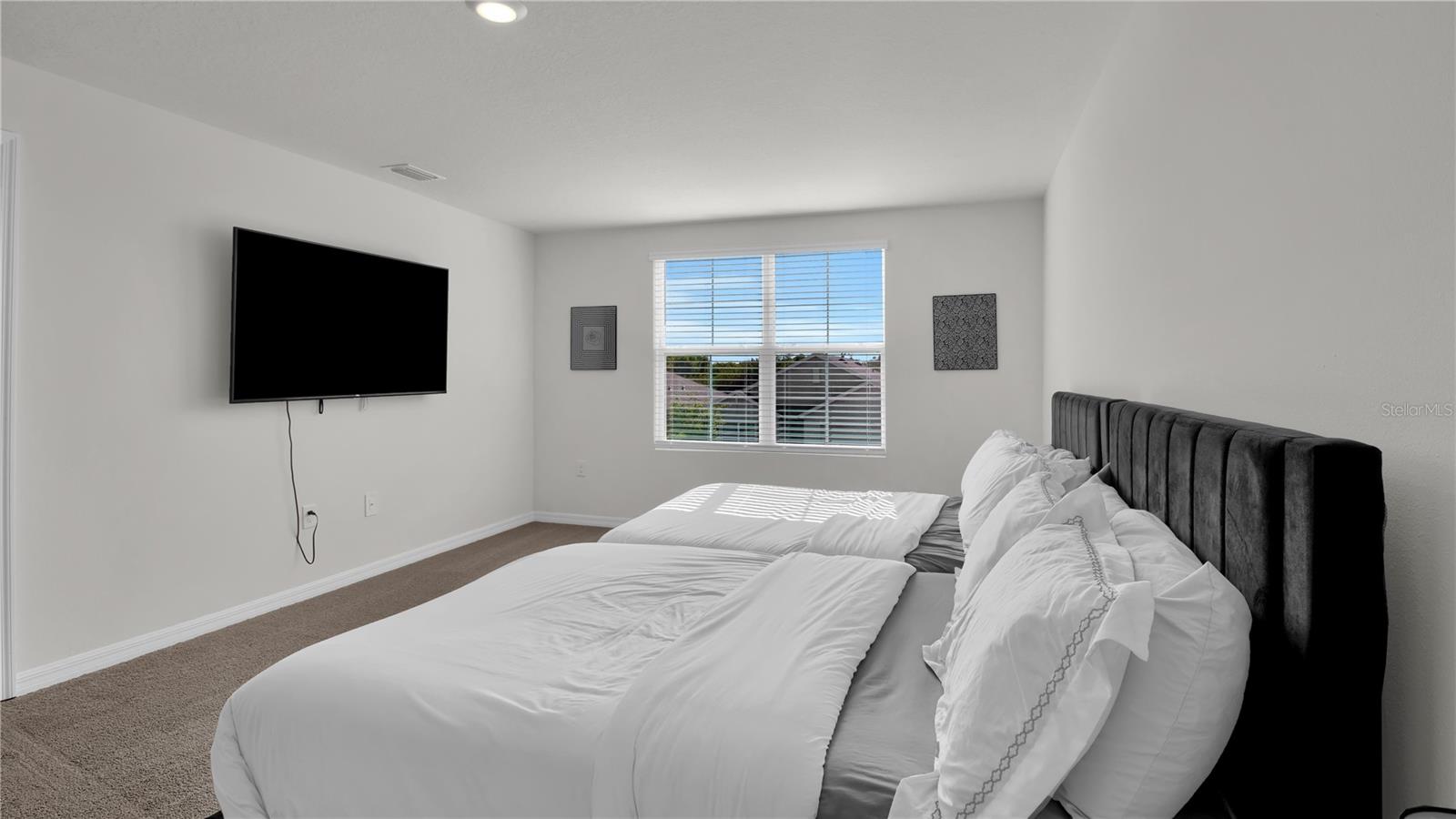 CREEK PRESERVE - Residential Lease