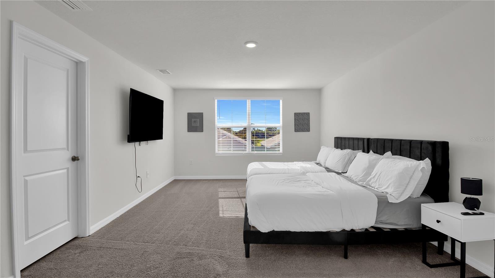 CREEK PRESERVE - Residential Lease