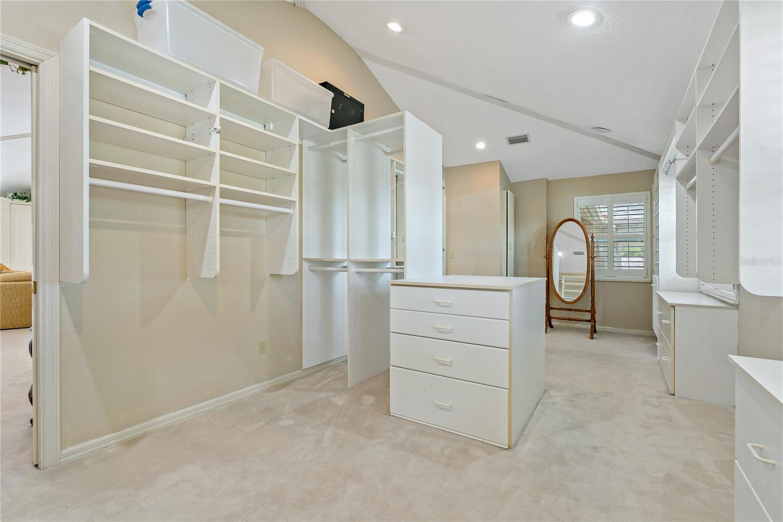 FEATHER SOUND - Residential