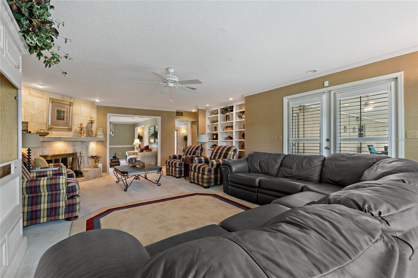 FEATHER SOUND - Residential