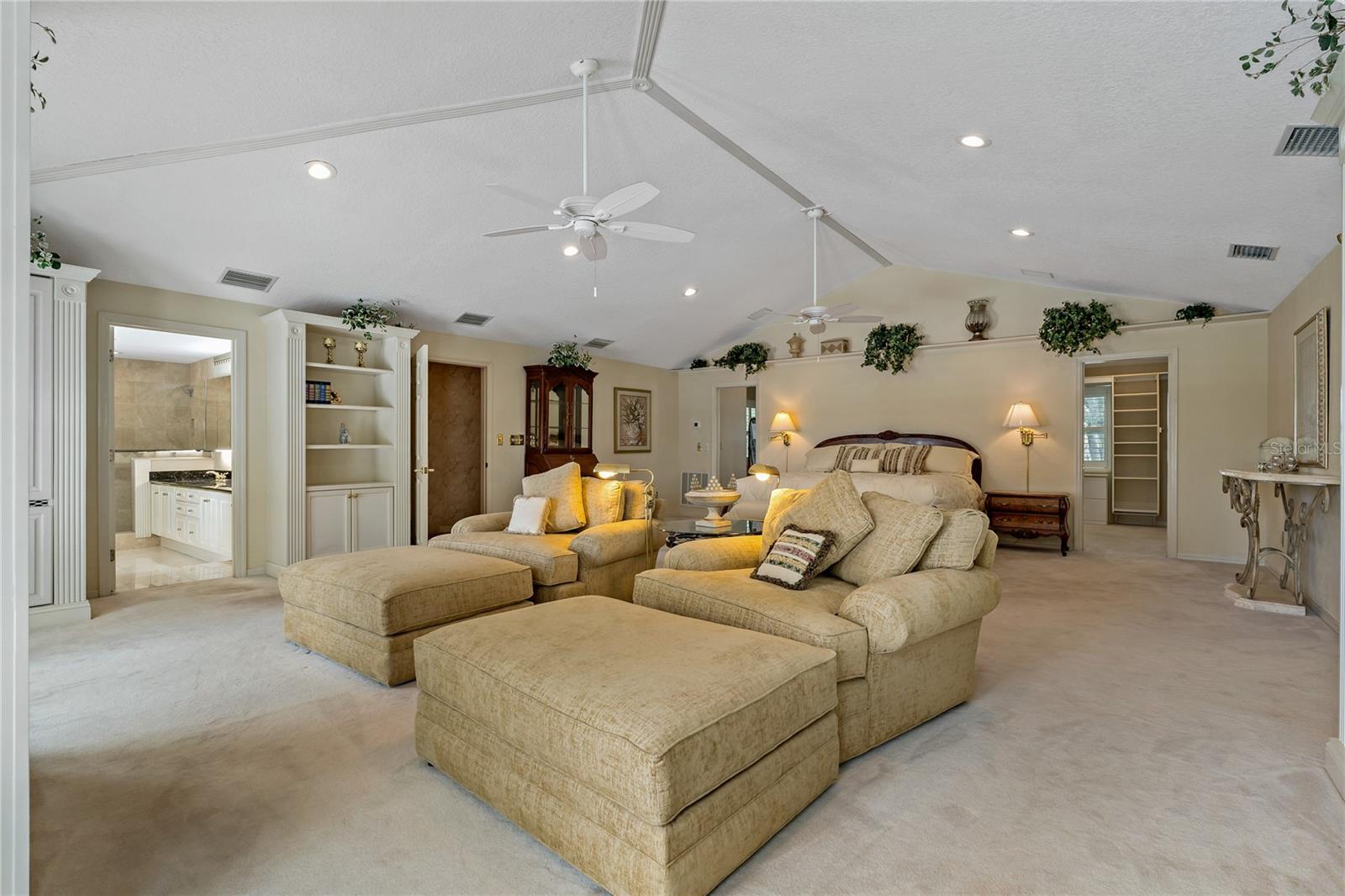 FEATHER SOUND - Residential