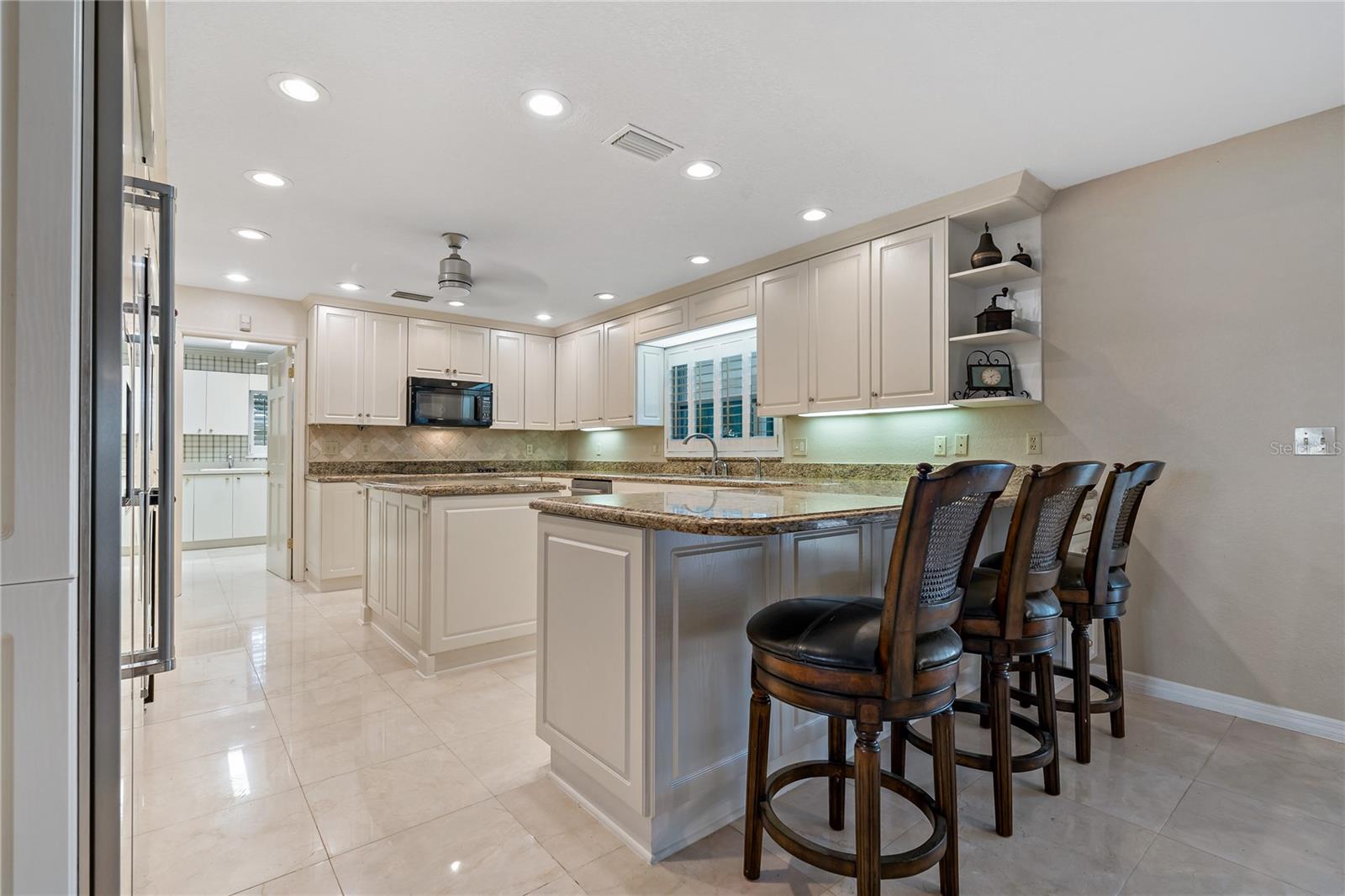 FEATHER SOUND - Residential