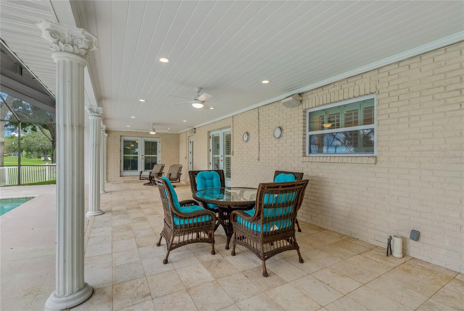 FEATHER SOUND - Residential