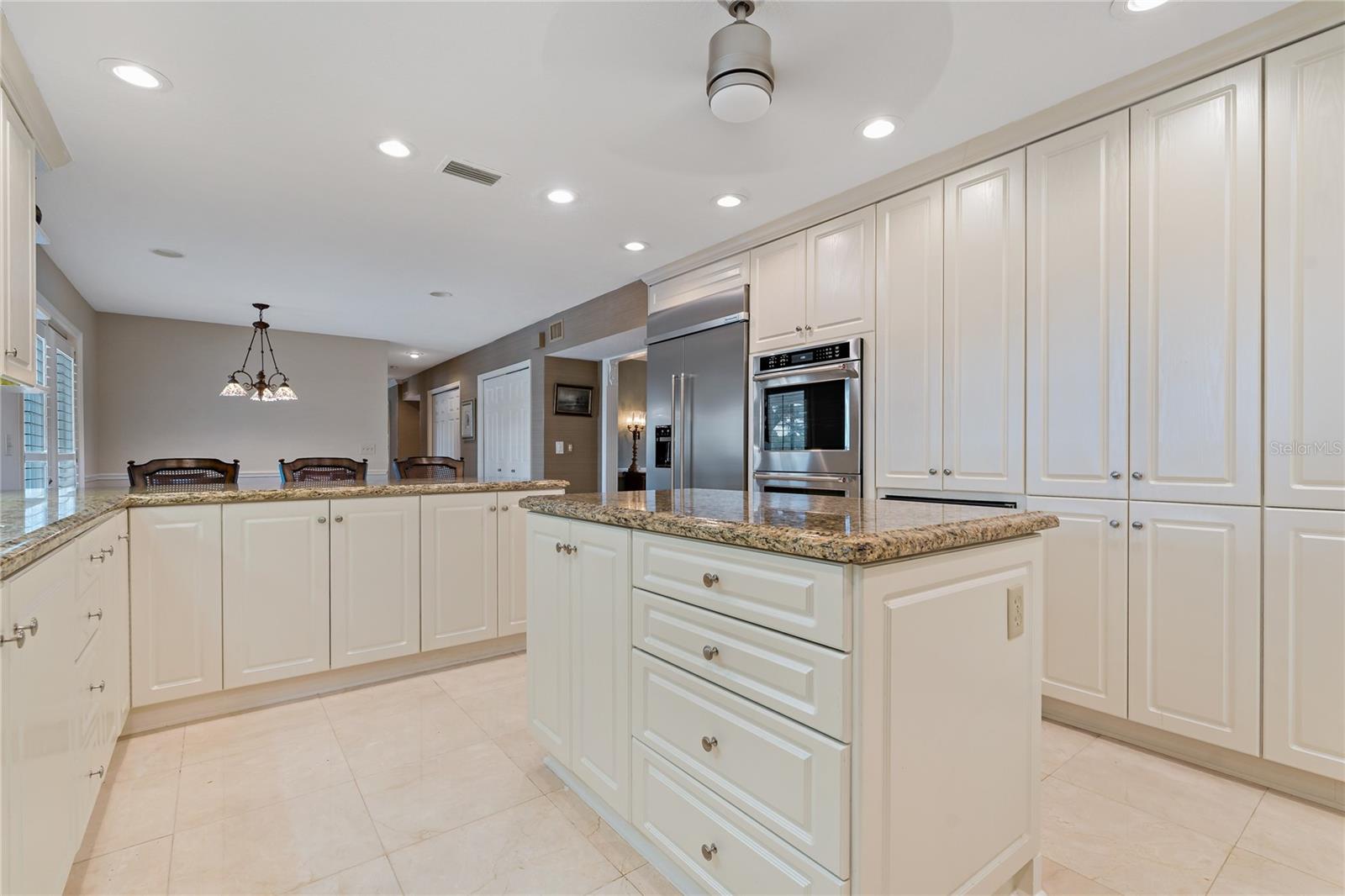 FEATHER SOUND - Residential