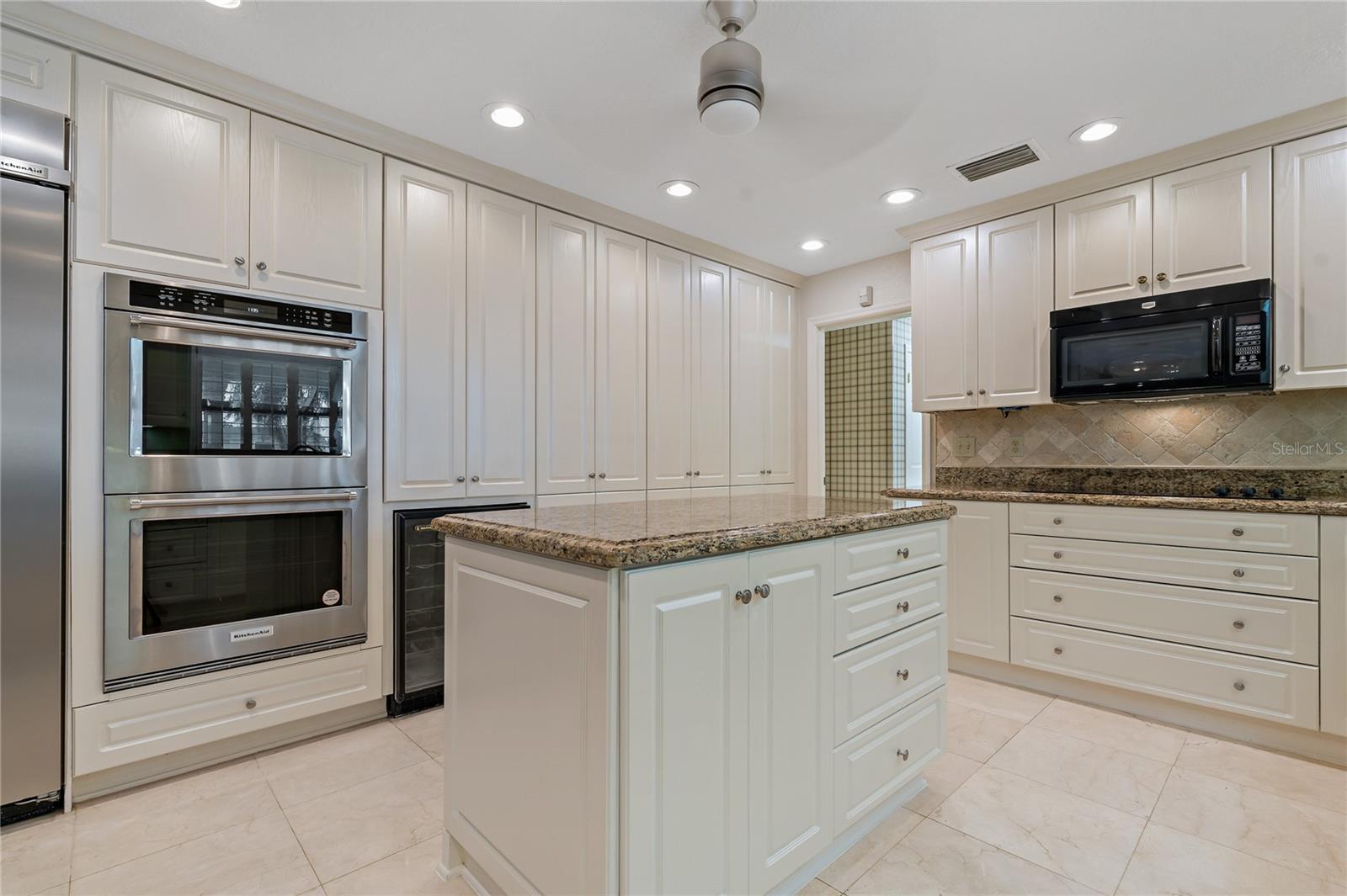 FEATHER SOUND - Residential