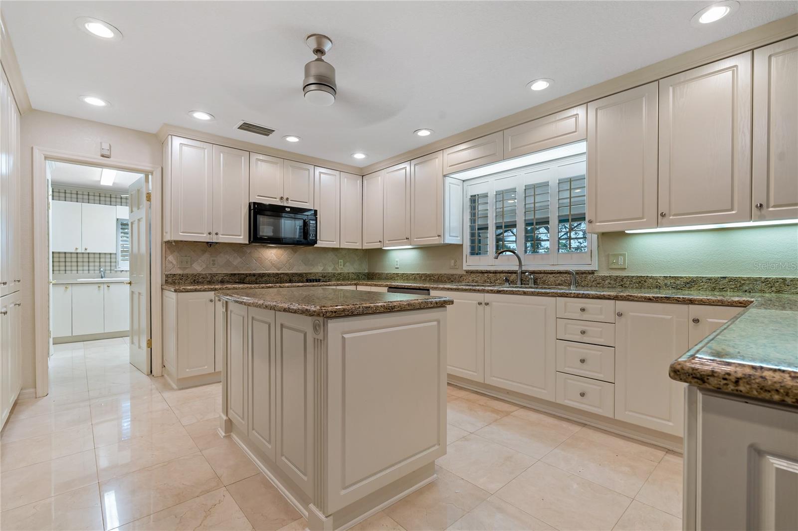 FEATHER SOUND - Residential