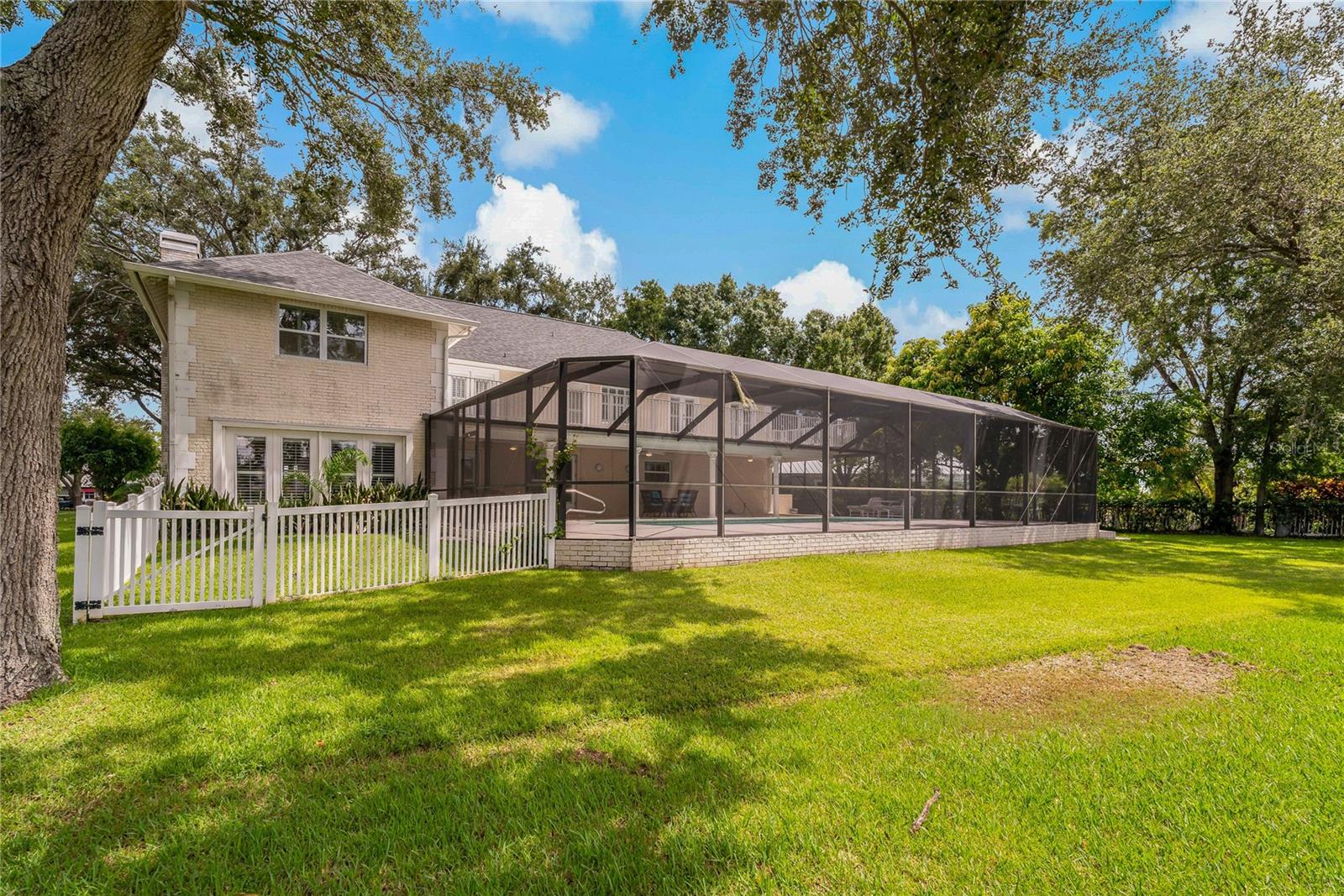 FEATHER SOUND - Residential