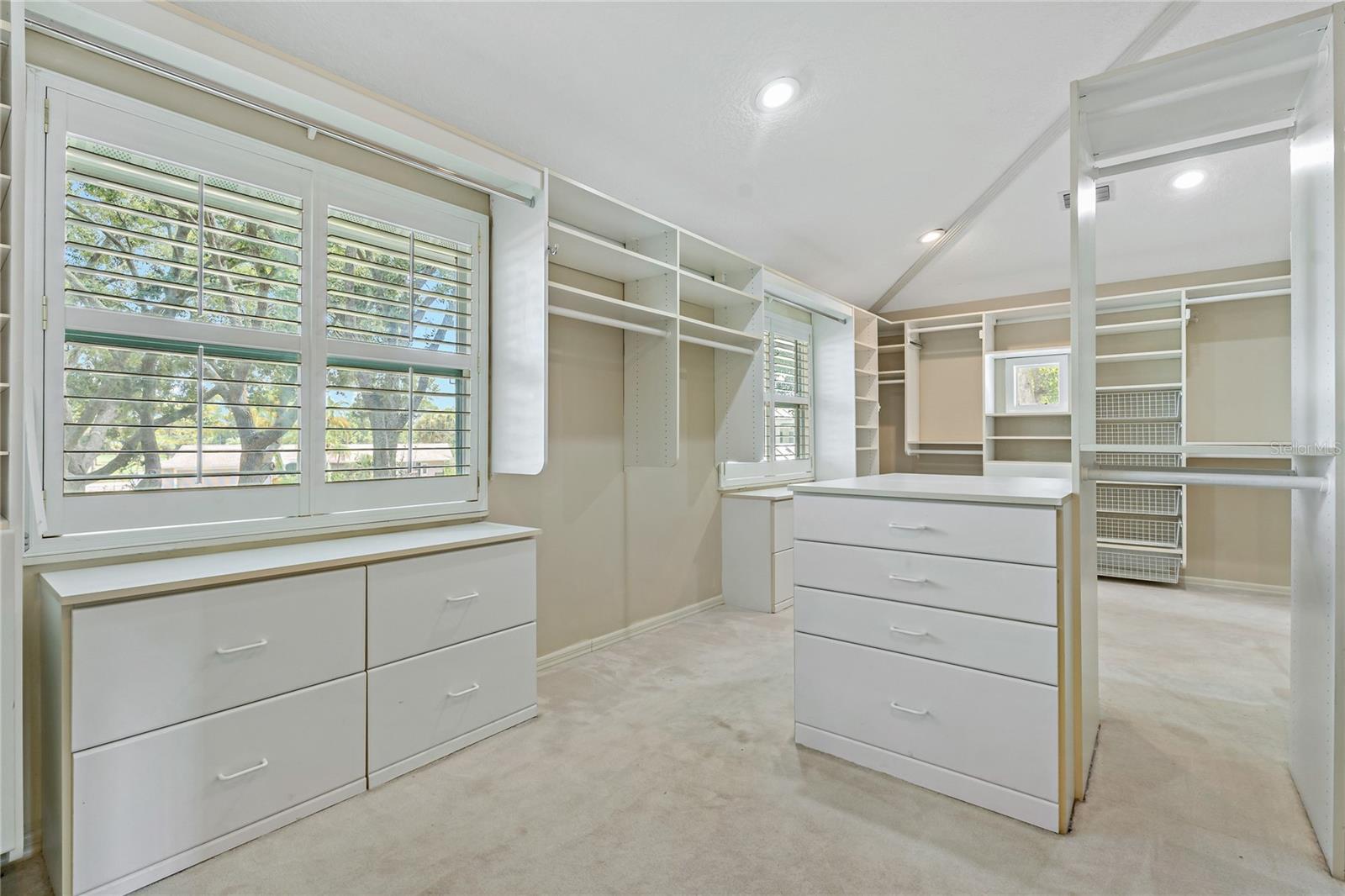 FEATHER SOUND - Residential