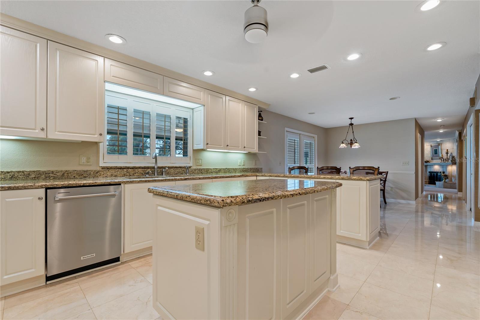 FEATHER SOUND - Residential