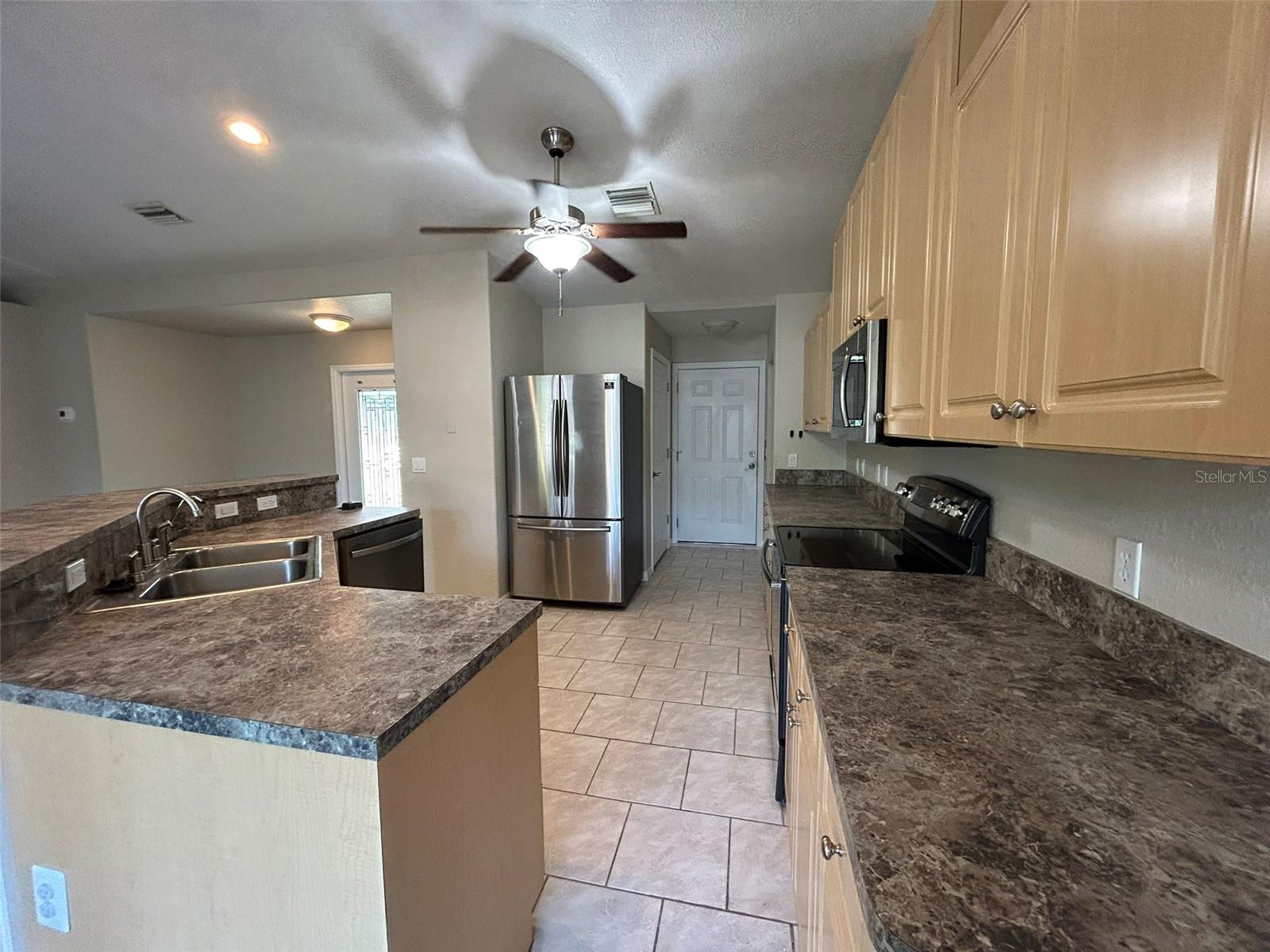 PORT CHARLOTTE SUB 30 - Residential Lease