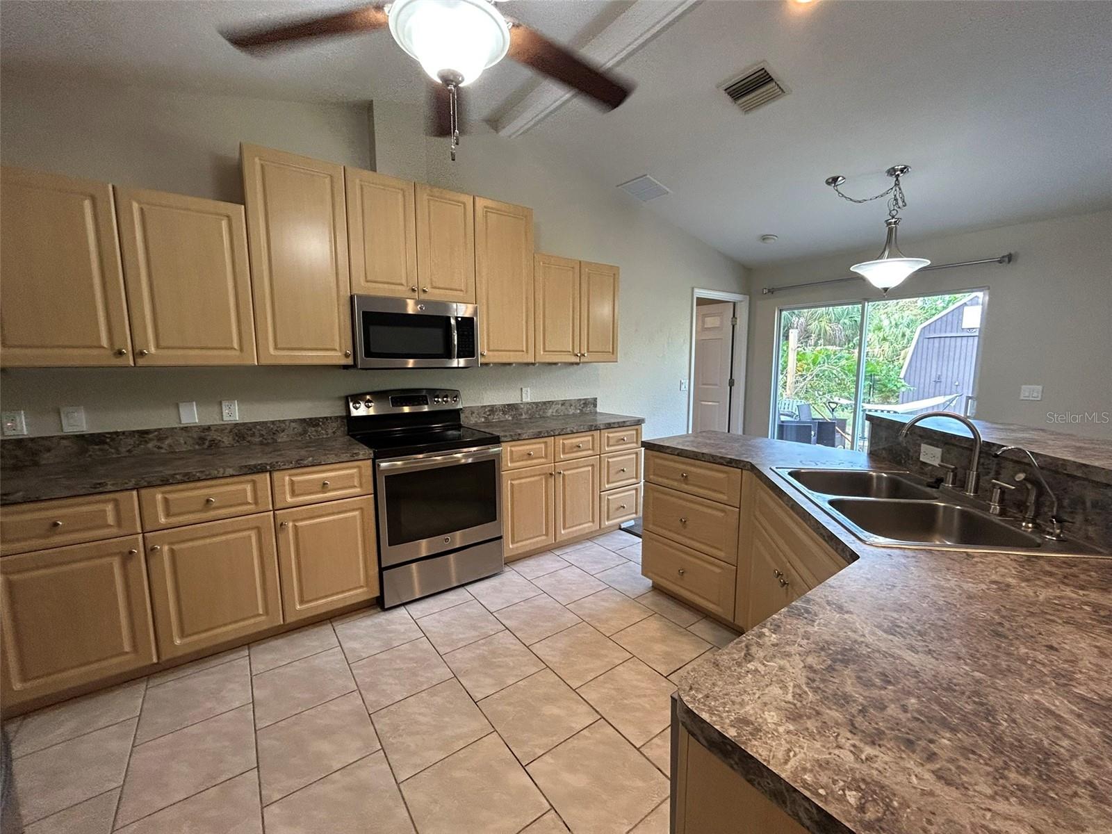 PORT CHARLOTTE SUB 30 - Residential Lease