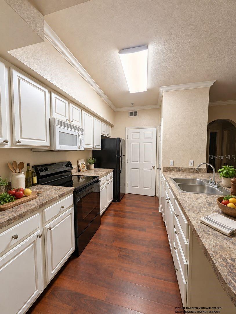 Photo of 911 N Orange Avenue #124, Orlando, FL 32801 (MLS # O6453153)