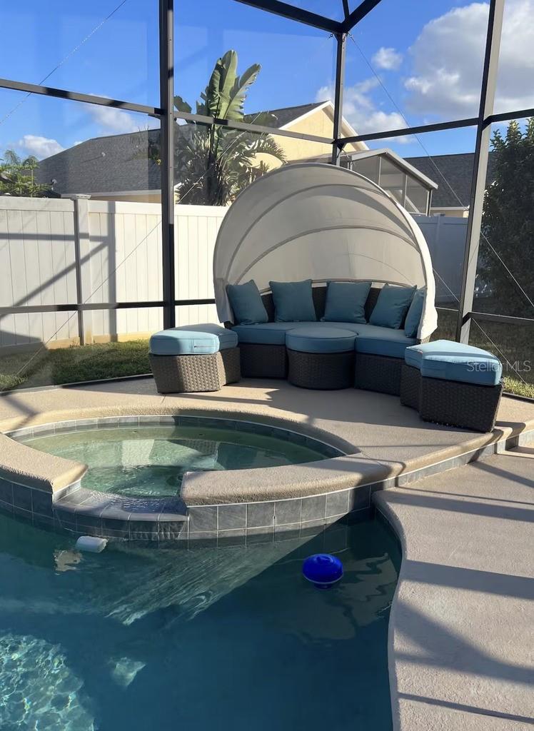 678 HENLEY CIRCLE