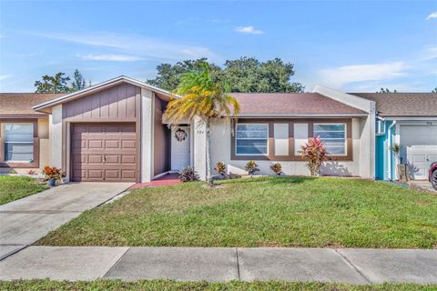 Photo of 984 Alicante Avenue, Orlando, FL 32807 (MLS # O6360398)