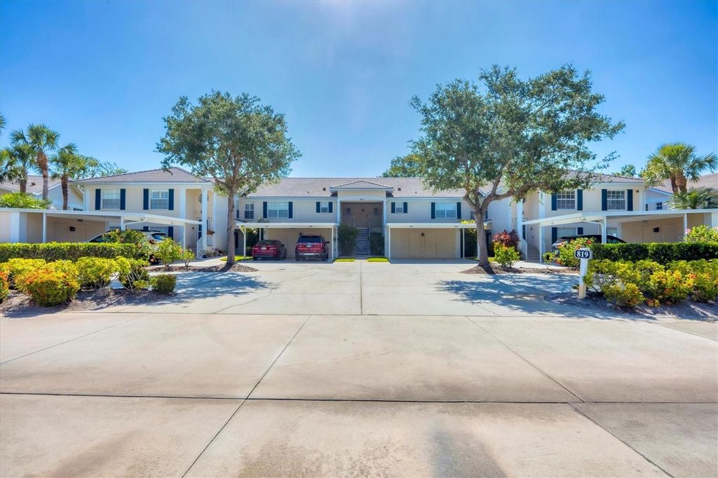 Photo of 819 Montrose Drive #102, Venice, FL 34293 (MLS # N6138679)