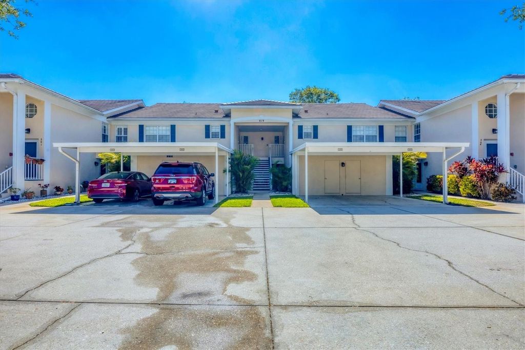 Photo of 819 Montrose Drive #102, Venice, FL 34293 (MLS # N6138679)