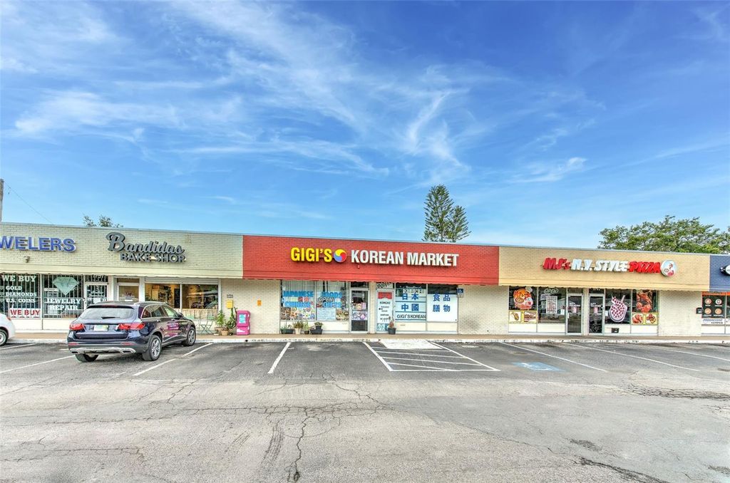 Photo of 1751 E Edgewood Drive, Lakeland, FL 33803 (MLS # TB8393188)