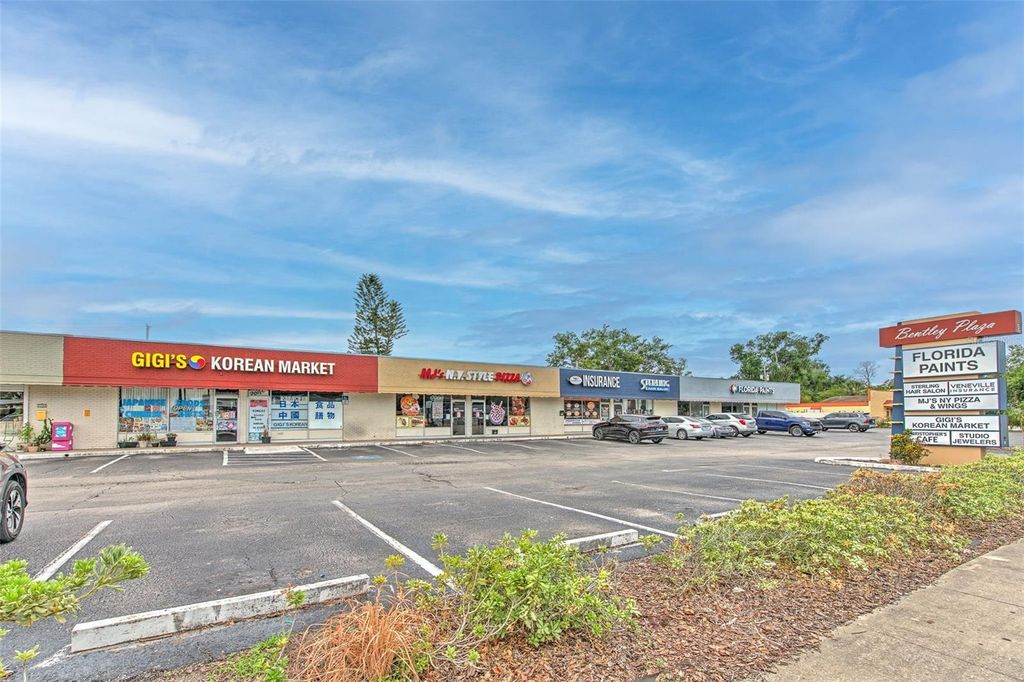 Photo of 1751 E Edgewood Drive, Lakeland, FL 33803 (MLS # TB8393188)