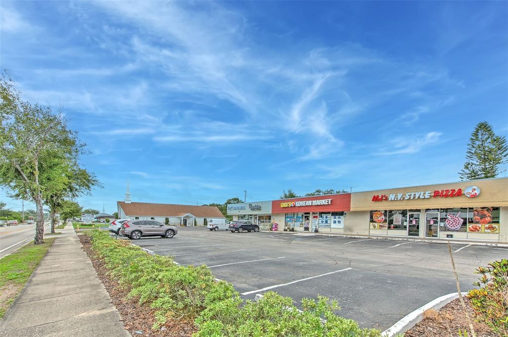 Photo of 1751 E Edgewood Drive, Lakeland, FL 33803 (MLS # TB8393188)