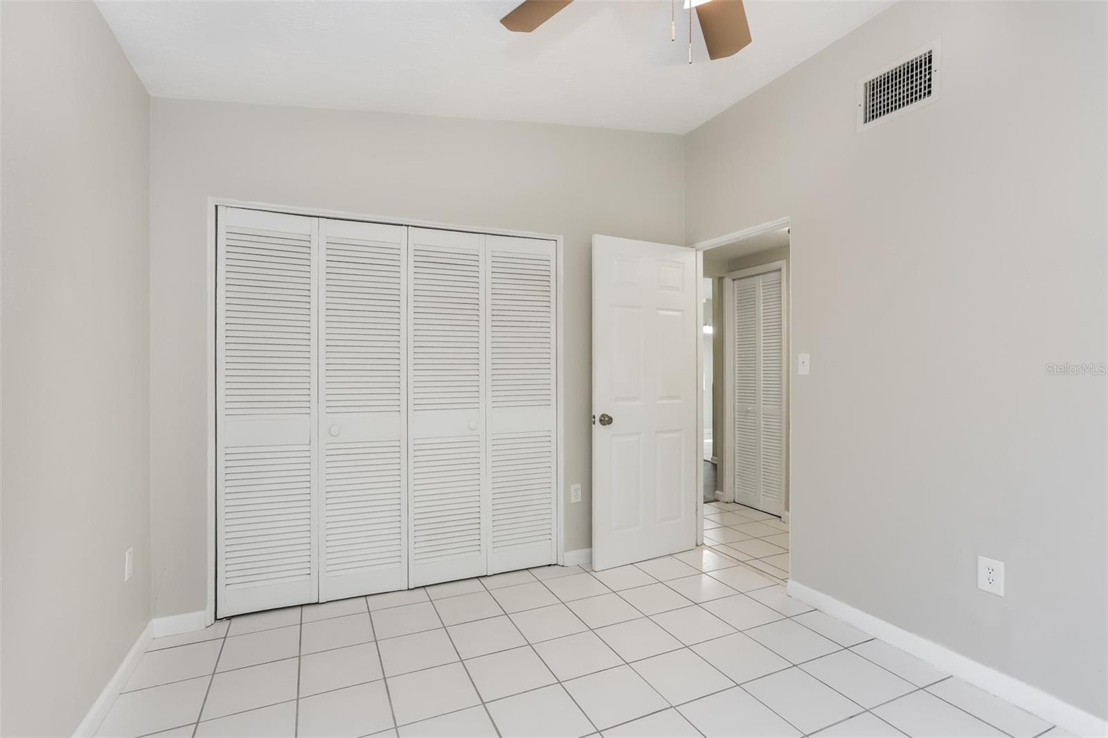 CLARK MEADOWS - Residential Lease