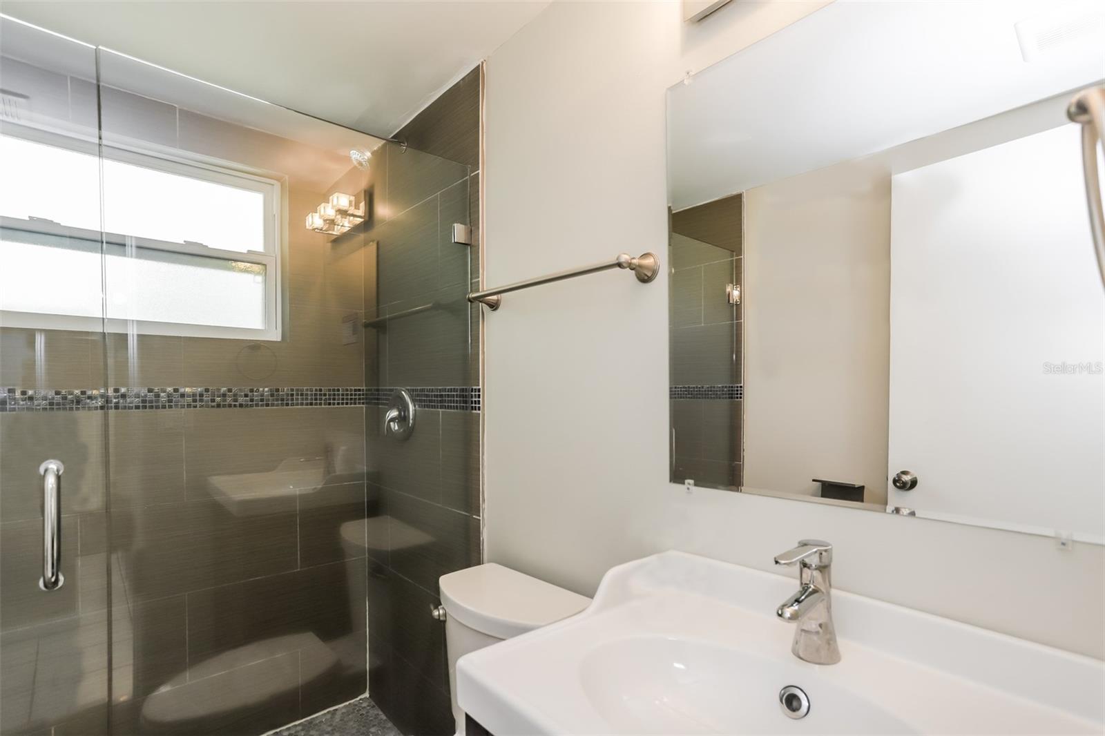 CLARK MEADOWS - Residential Lease