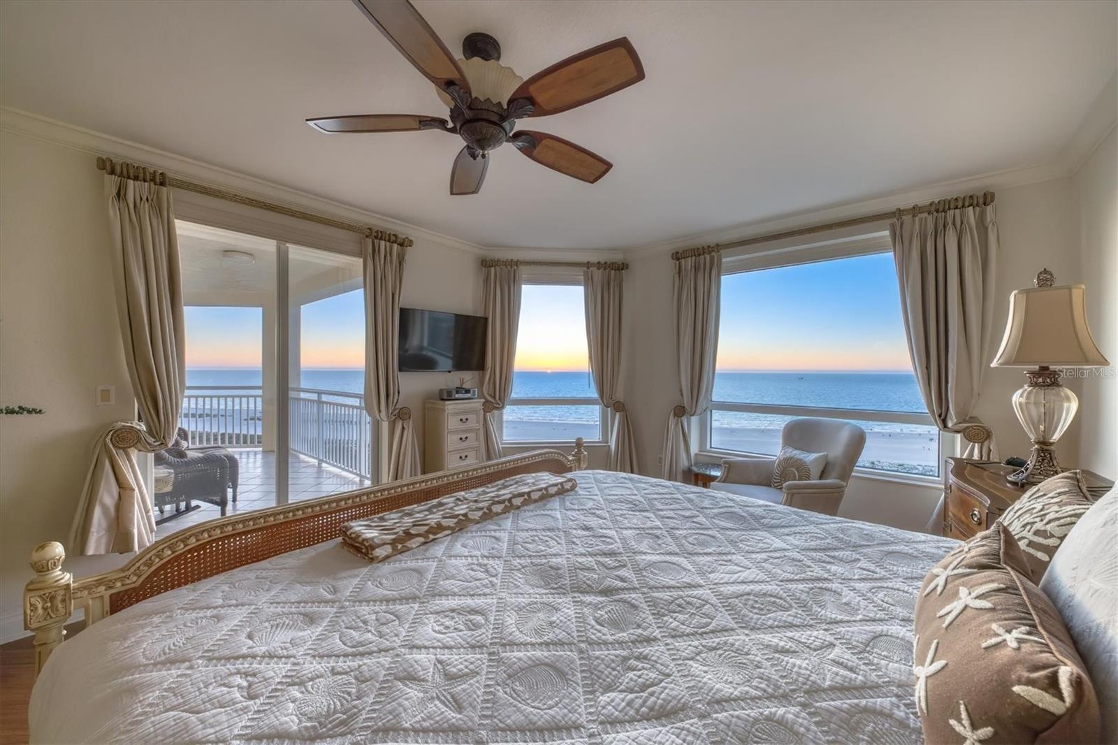 GRANDE ON SAND KEY - Residential