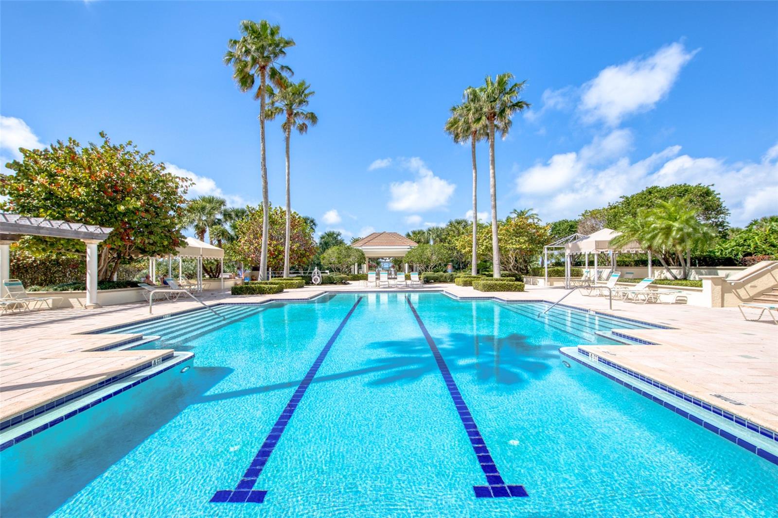 GRANDE ON SAND KEY - Residential