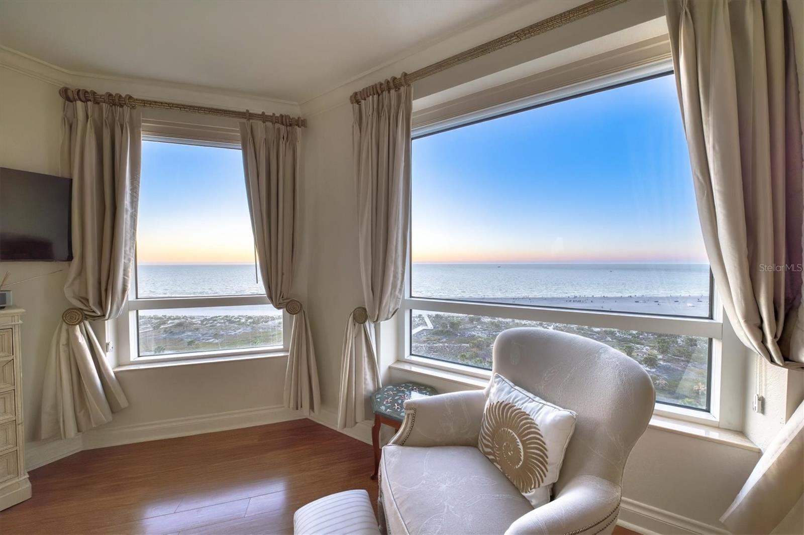 GRANDE ON SAND KEY - Residential