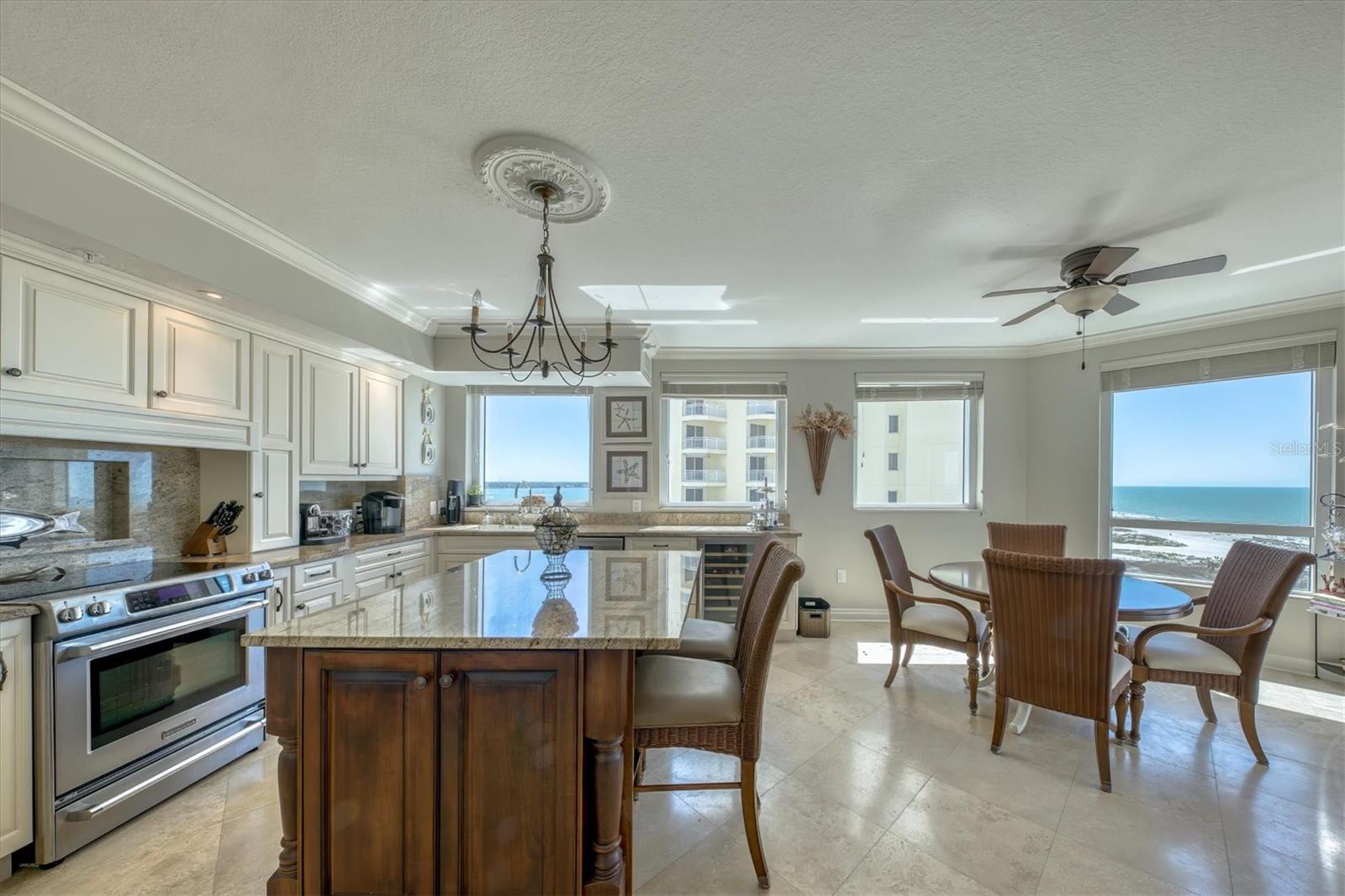 GRANDE ON SAND KEY - Residential