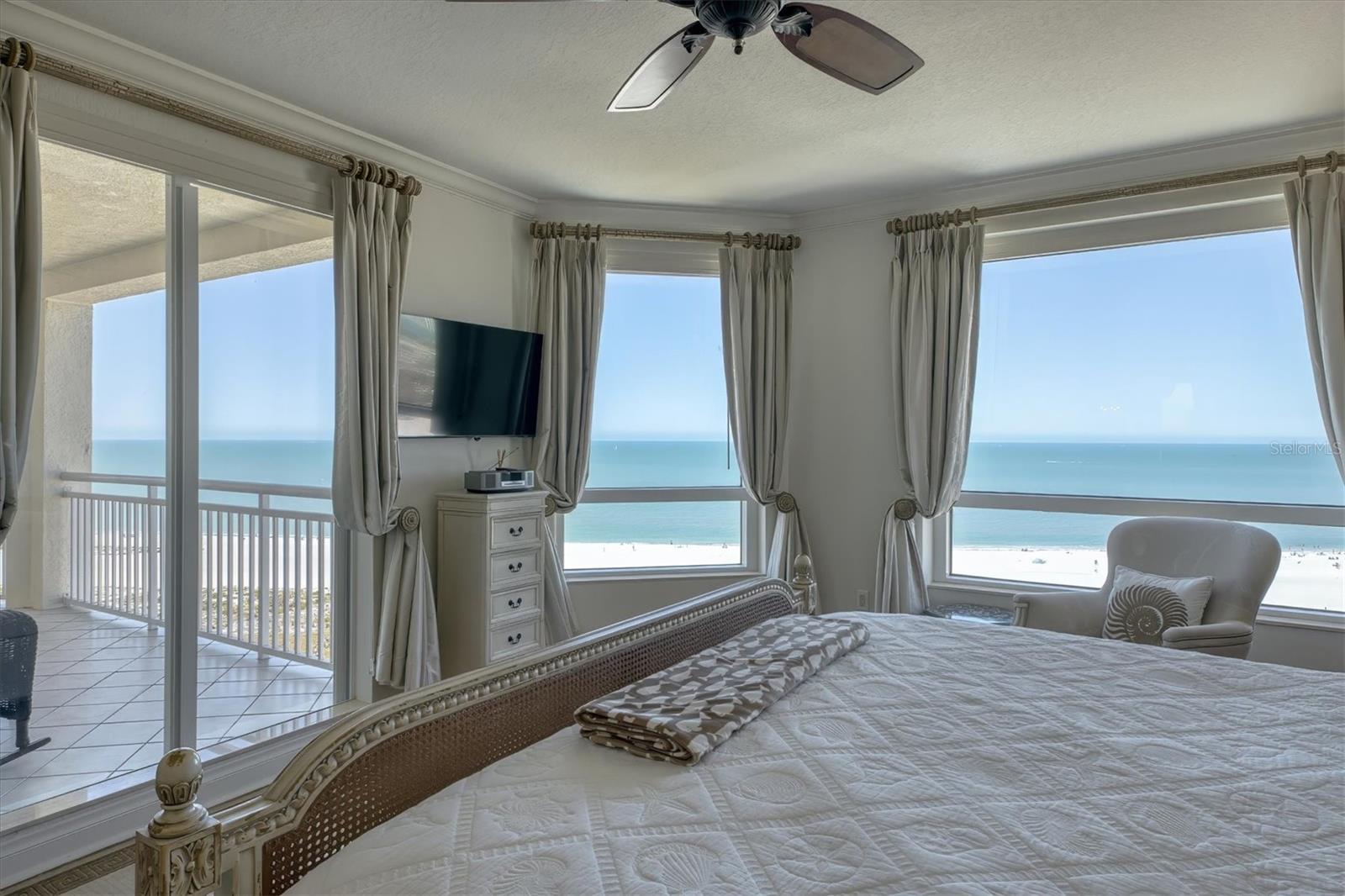 GRANDE ON SAND KEY - Residential