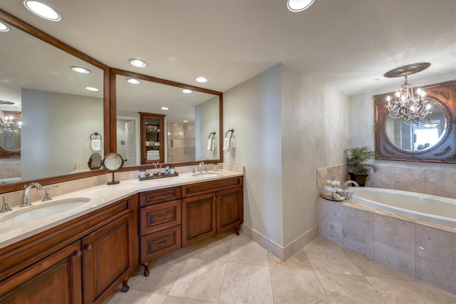 GRANDE ON SAND KEY - Residential