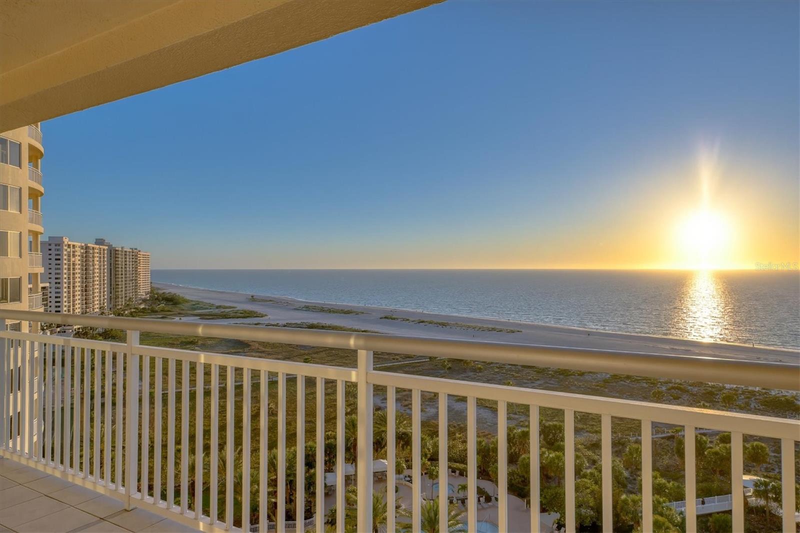 GRANDE ON SAND KEY - Residential