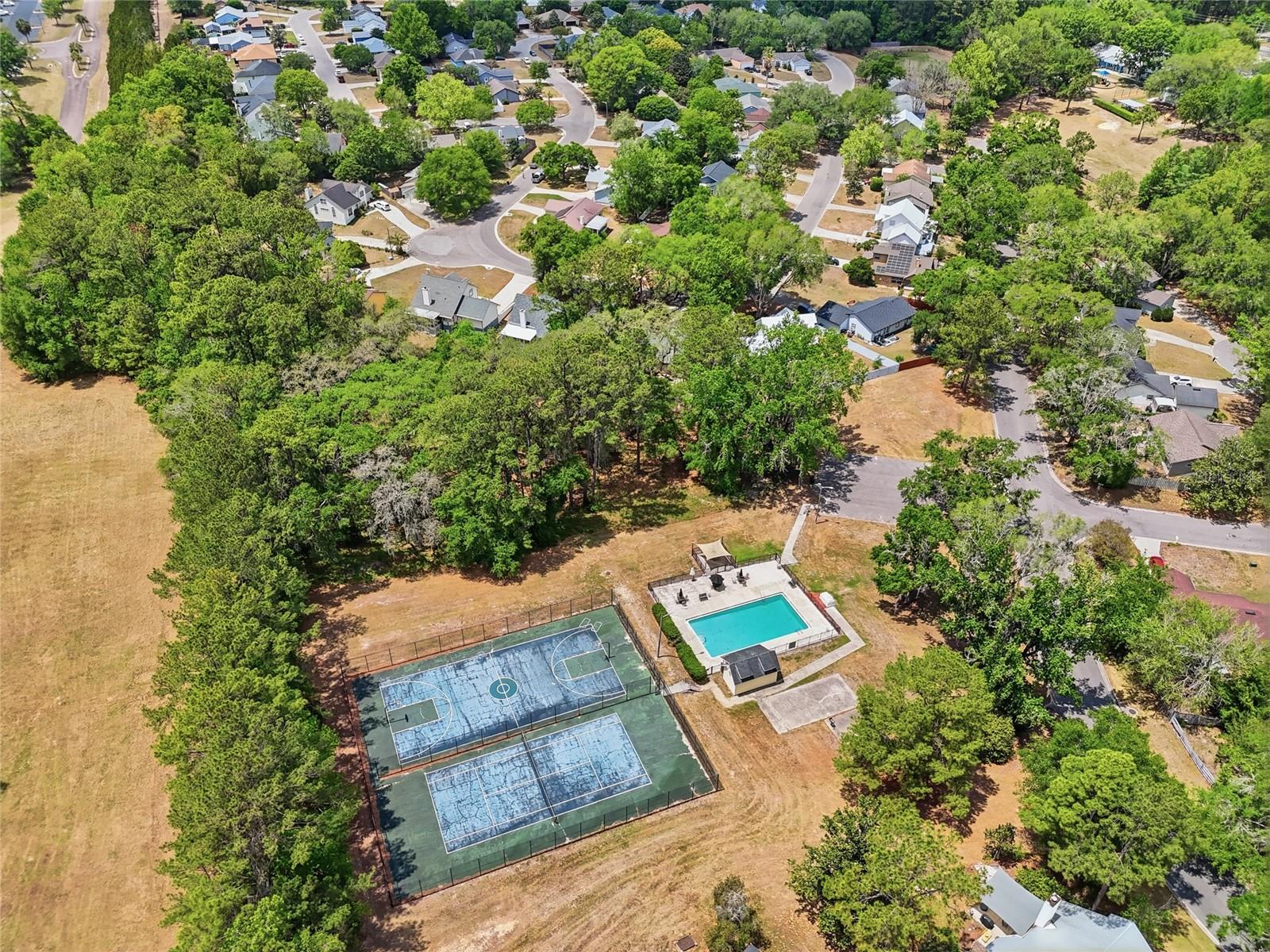 NORTHRIDGE - Residential