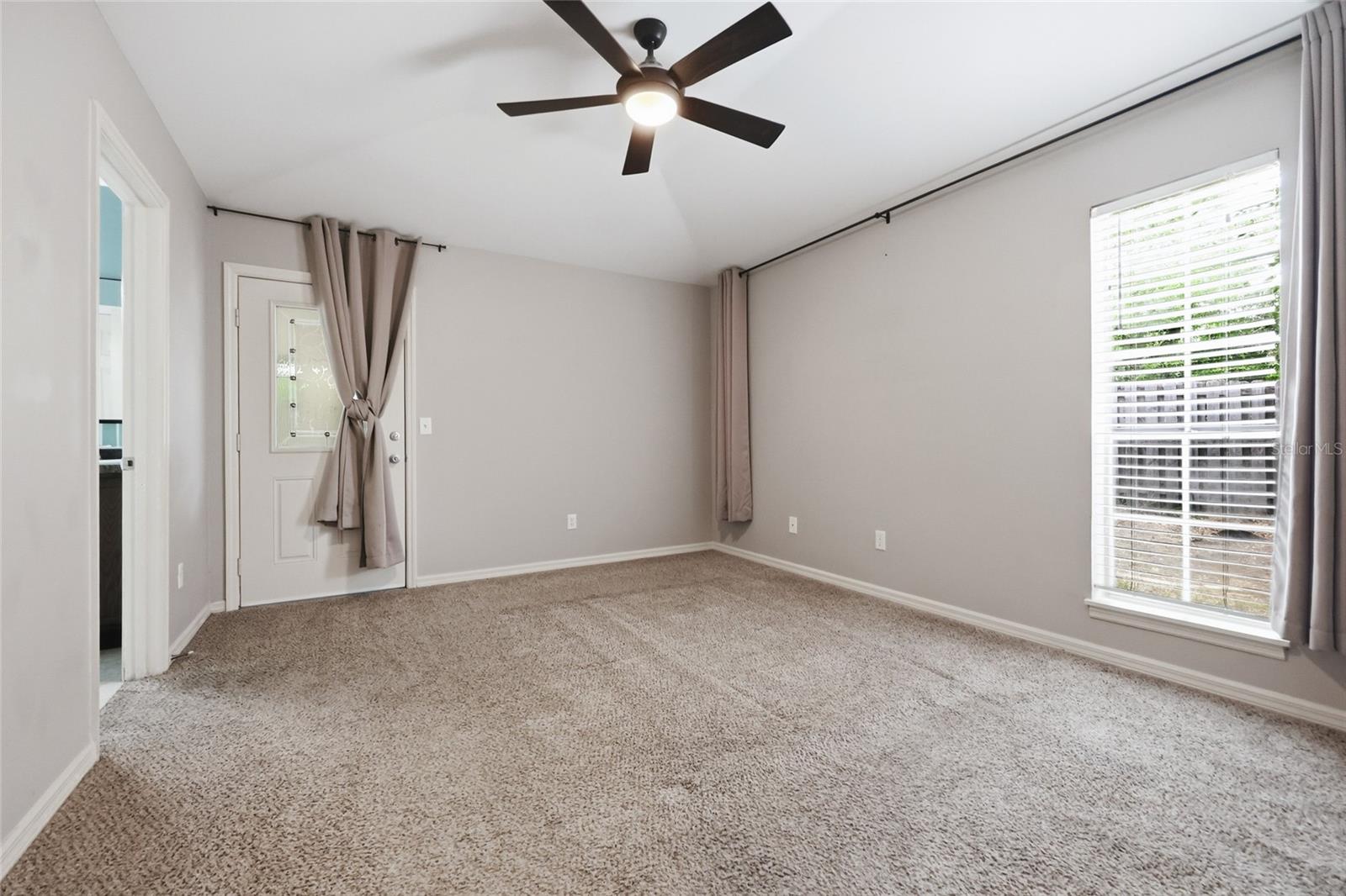 NORTHRIDGE - Residential