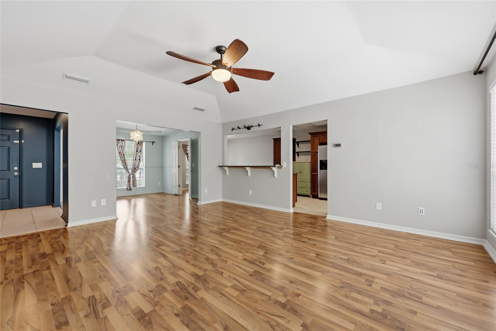 NORTHRIDGE - Residential