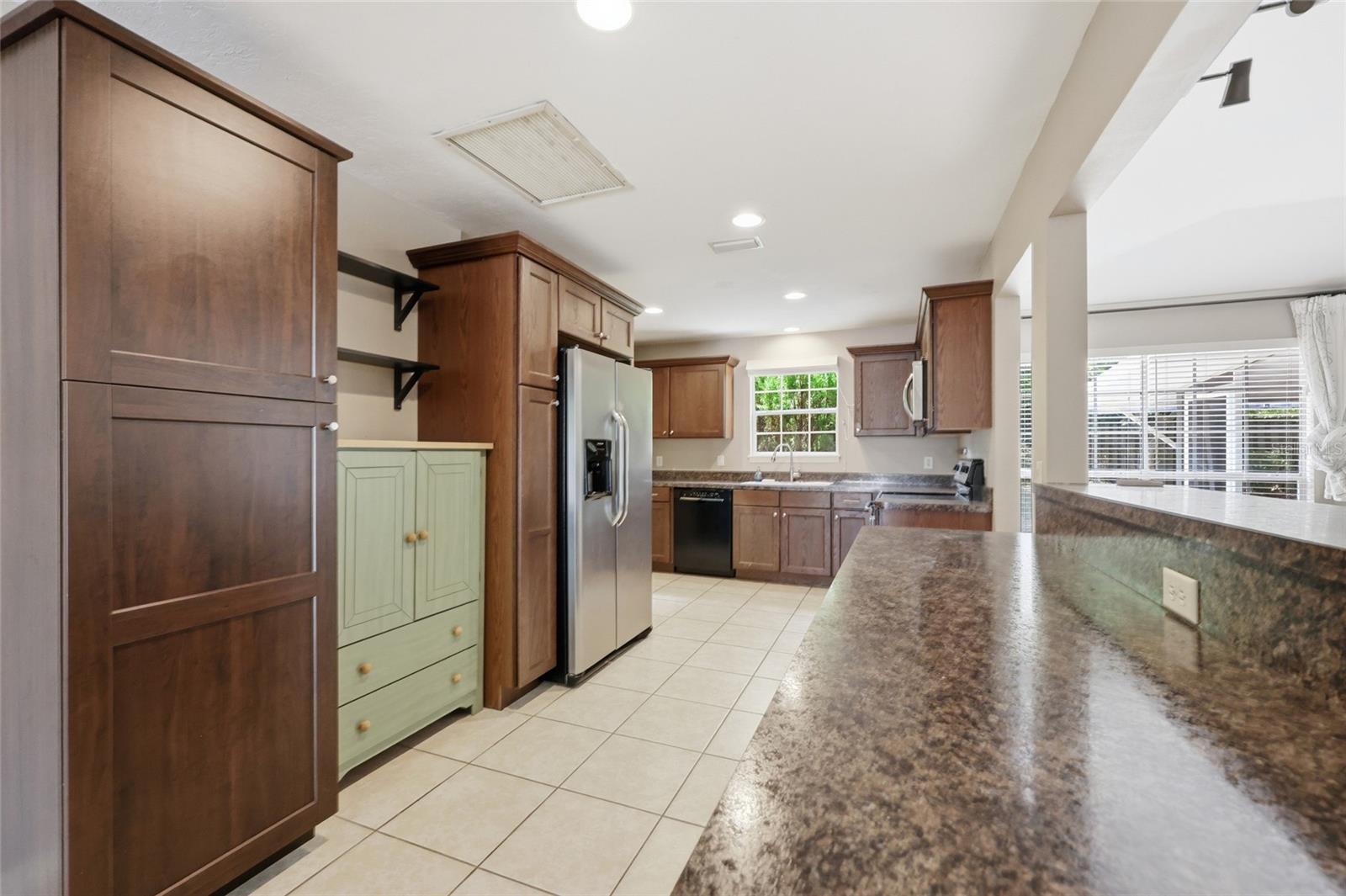 NORTHRIDGE - Residential