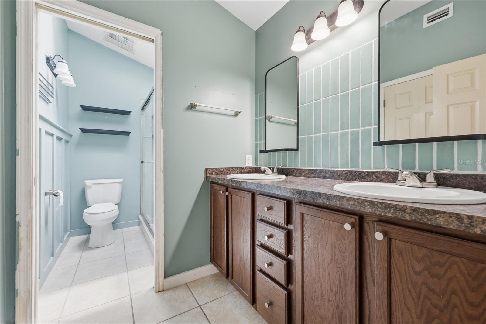 NORTHRIDGE - Residential