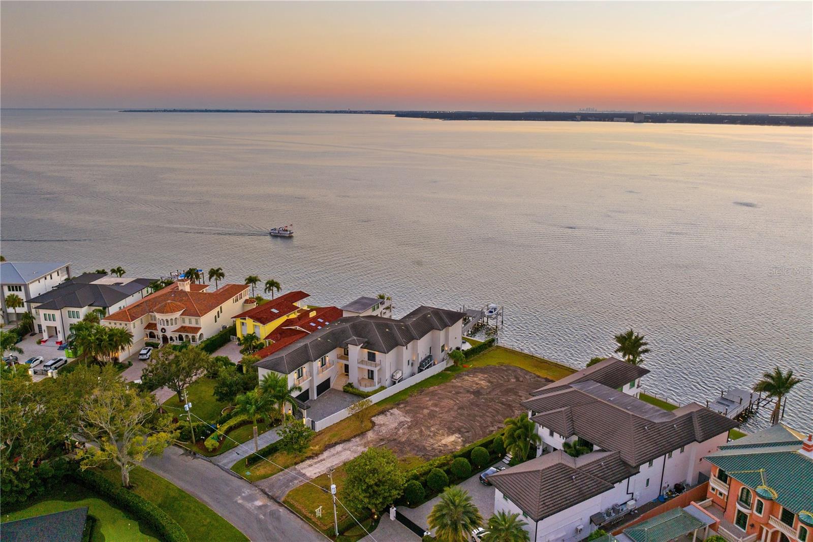 DAVIS ISLANDS REP OF PT O - Land