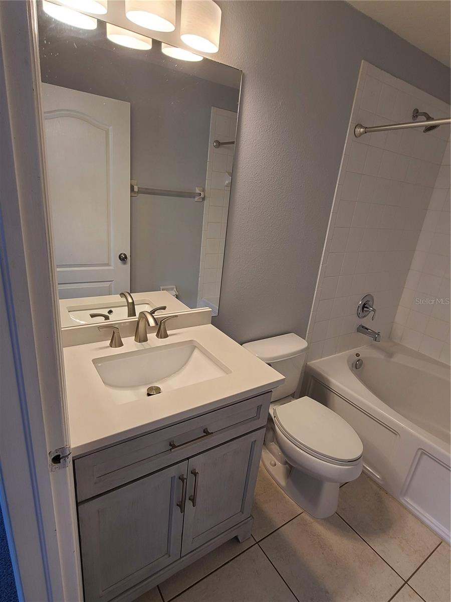 COBBLESTONE LANDING TWNHMS CONDO - Residential