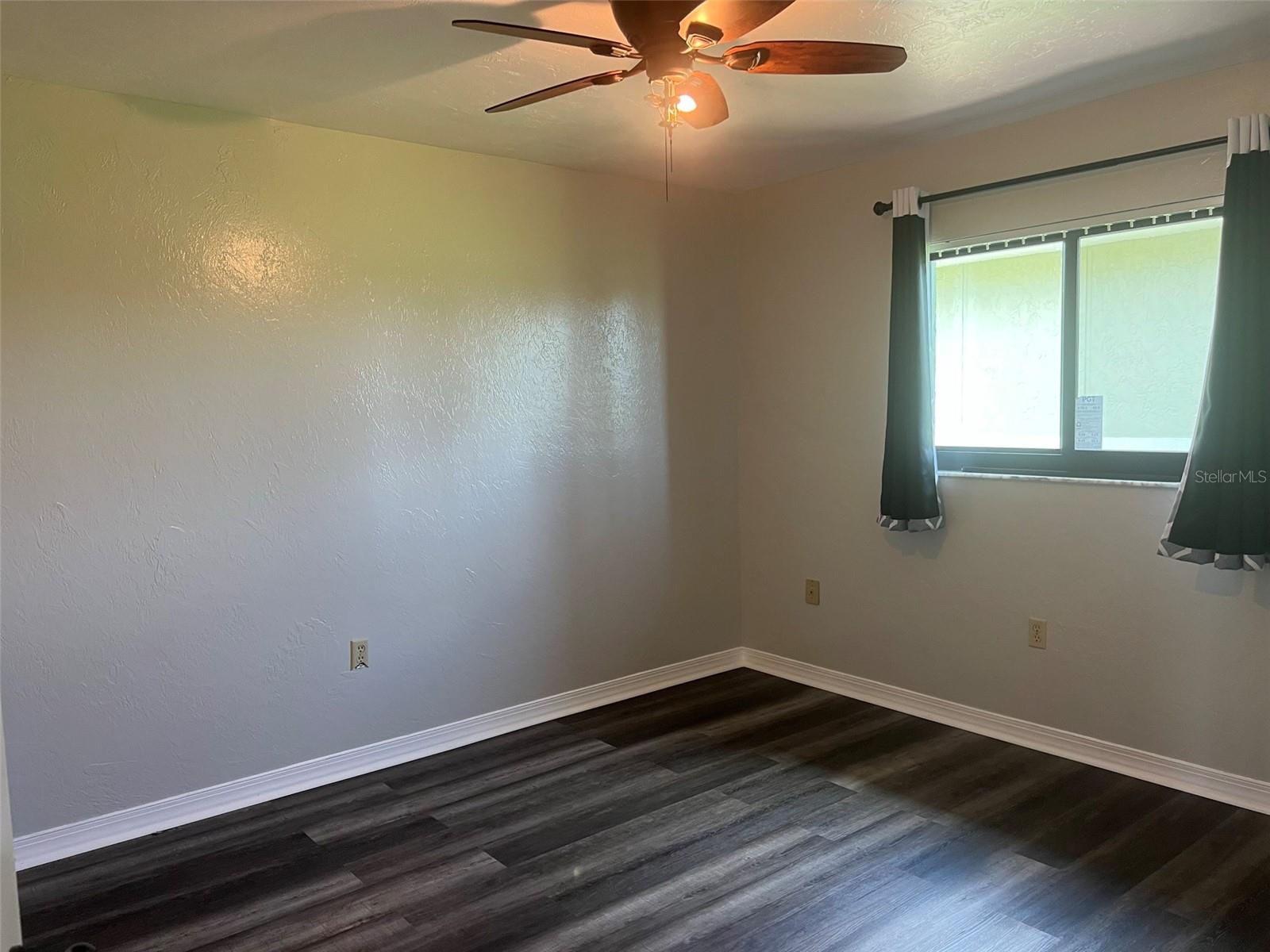 LAKESHORE CHARLOTTE COUNTY PH 02 - Residential Lease