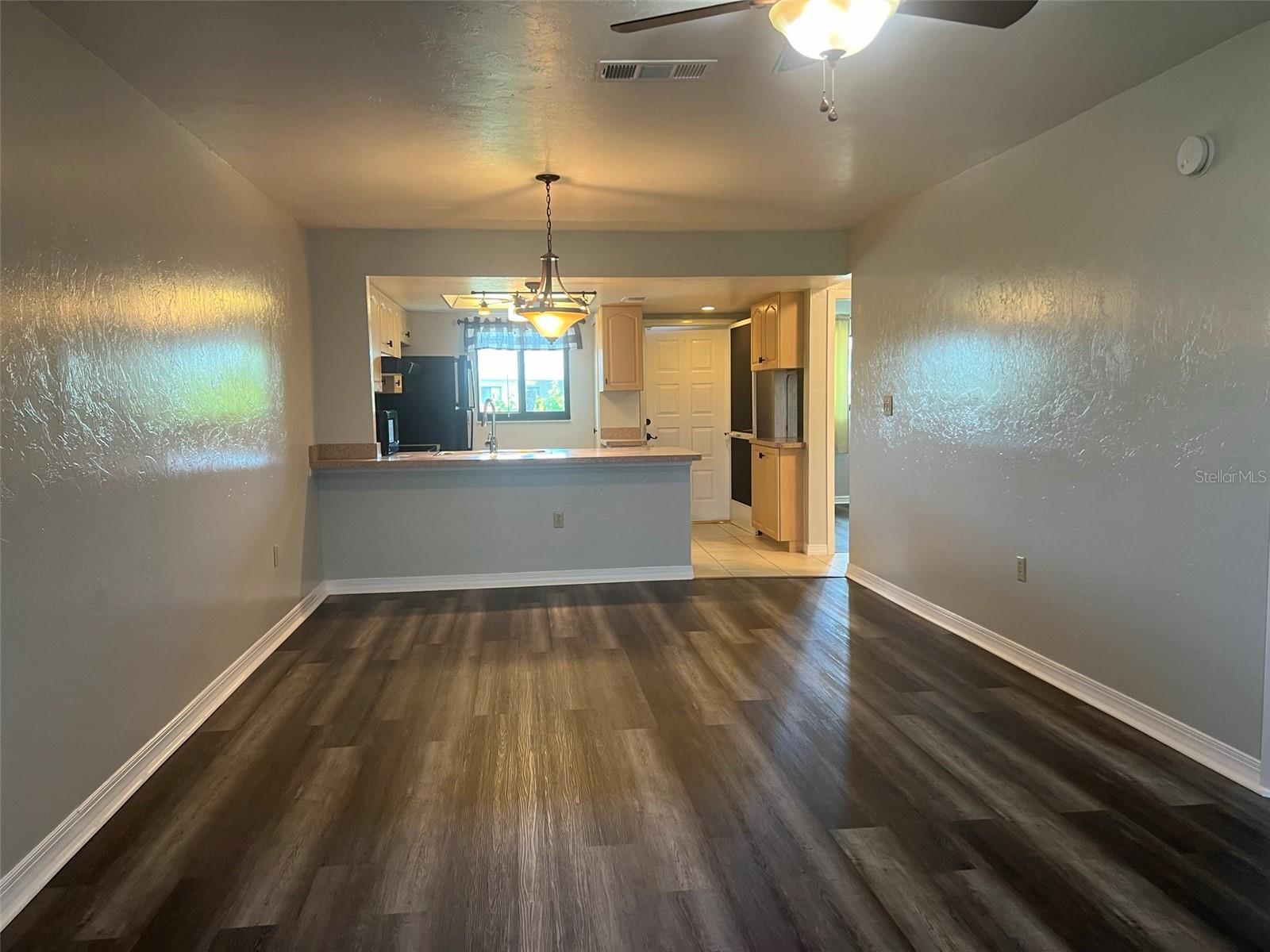 LAKESHORE CHARLOTTE COUNTY PH 02 - Residential Lease