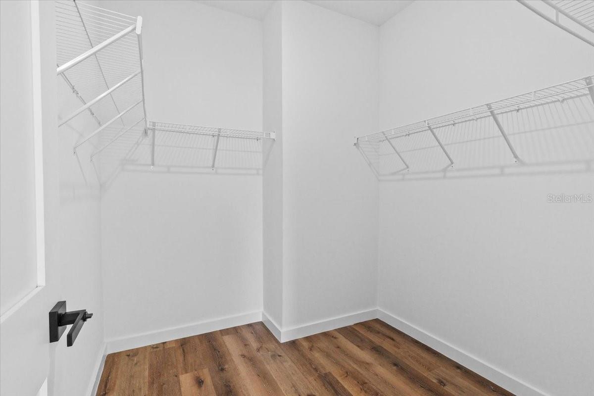 OAKWOOD VILLAGE BEVERLY HILLS PH 01 - Residential