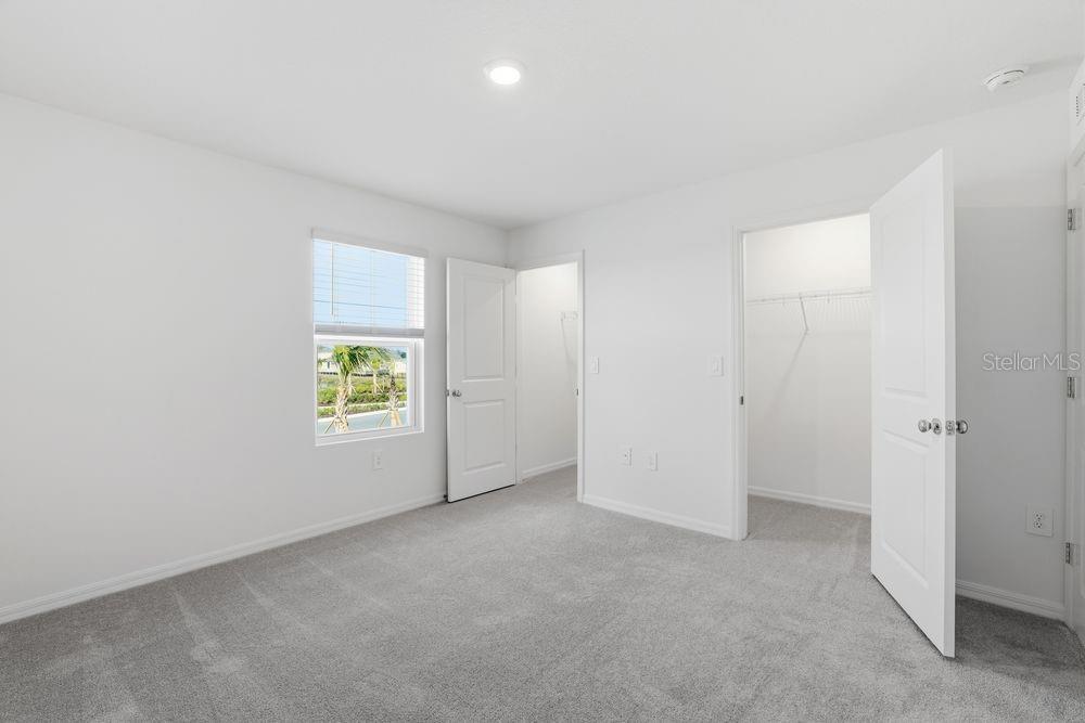 THE TOWNS AT FIRETHORN - Residential