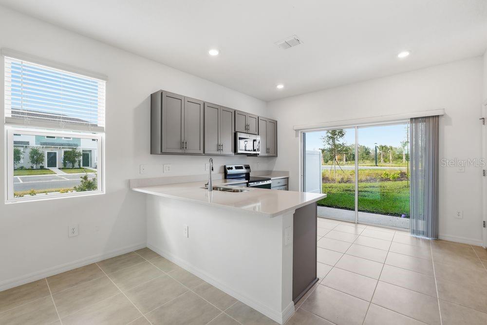 THE TOWNS AT FIRETHORN - Residential