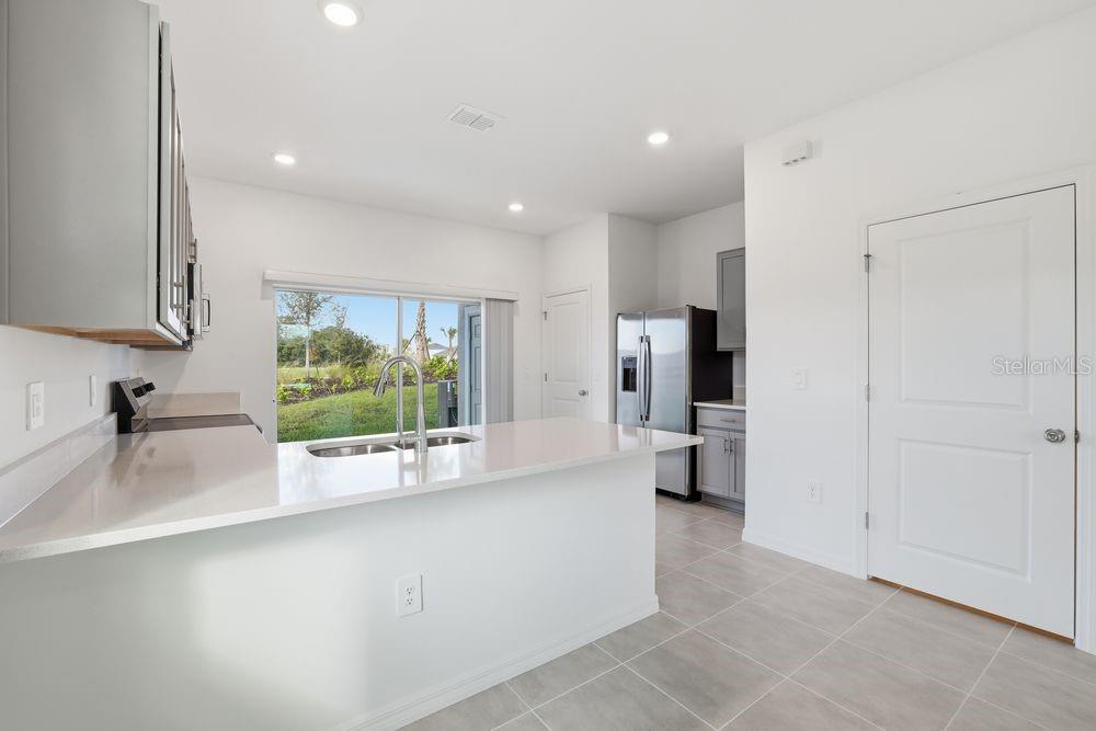 THE TOWNS AT FIRETHORN - Residential