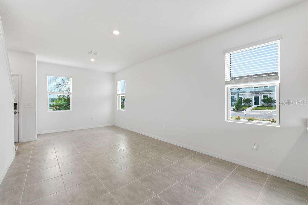 THE TOWNS AT FIRETHORN - Residential