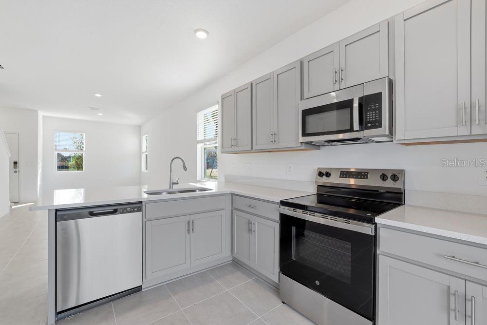 THE TOWNS AT FIRETHORN - Residential